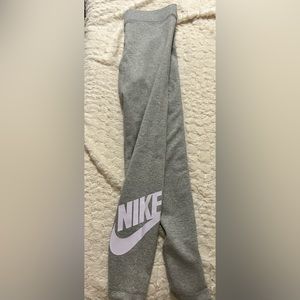 Grey Nike leggings